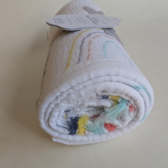 Pottery Barn Kids Rainbow Tassel Muslin Baby Blanket NWT - Picture 10 of 15